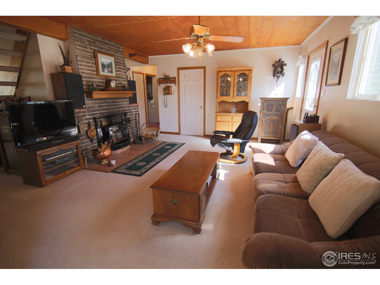 256 George Stadler Road Bellvue, CO 80512 - Photo 8 of 34 Gallery Image 8
