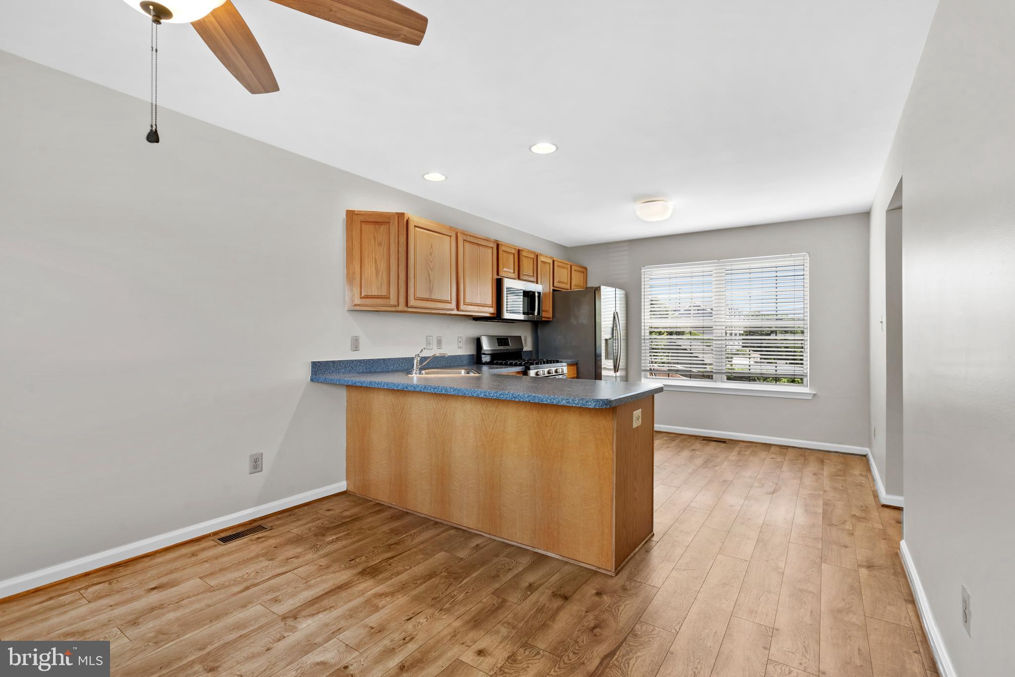 3 Righter Street Conshohocken, PA 19428 - Photo 4 of 26