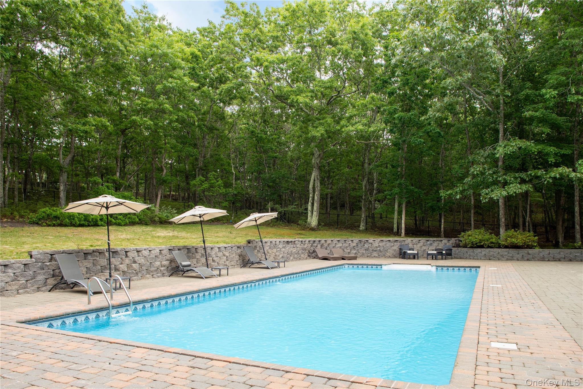 1999 Deerfield Road Water Mill, NY 11976 - Photo 30 of 35