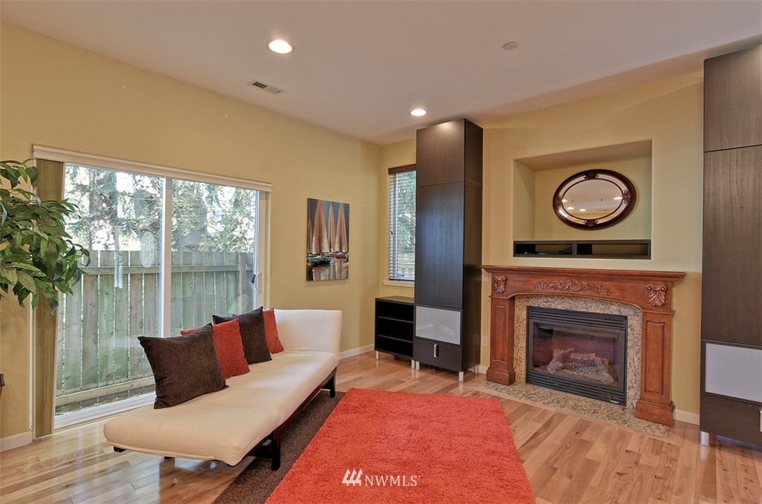 22833 15th Avenue Southeast Bothell, WA 98021 - Photo 3 of 21