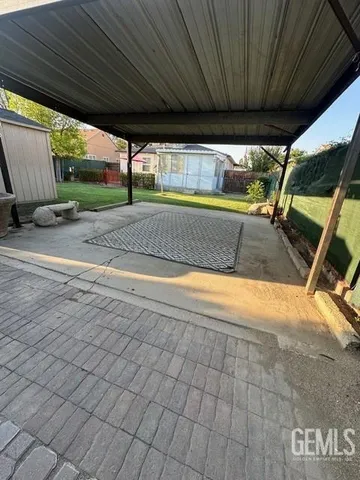 a garden is in middle of the green field