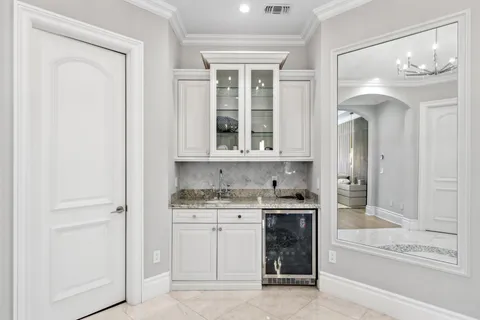 $9,750,000 | 4216 Intracoastal Drive, Highland Beach, FL 33487
