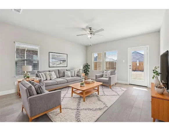 $2,550 | 707 Hemingway Lane, Lowry Crossing, TX 75069
