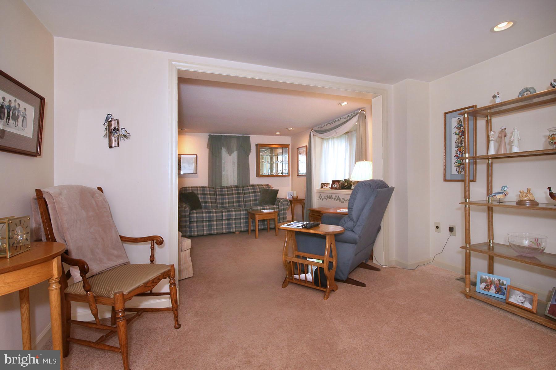 1061 Mine Road Lebanon, PA 17042 - Photo 27 of 88 Living room 1061