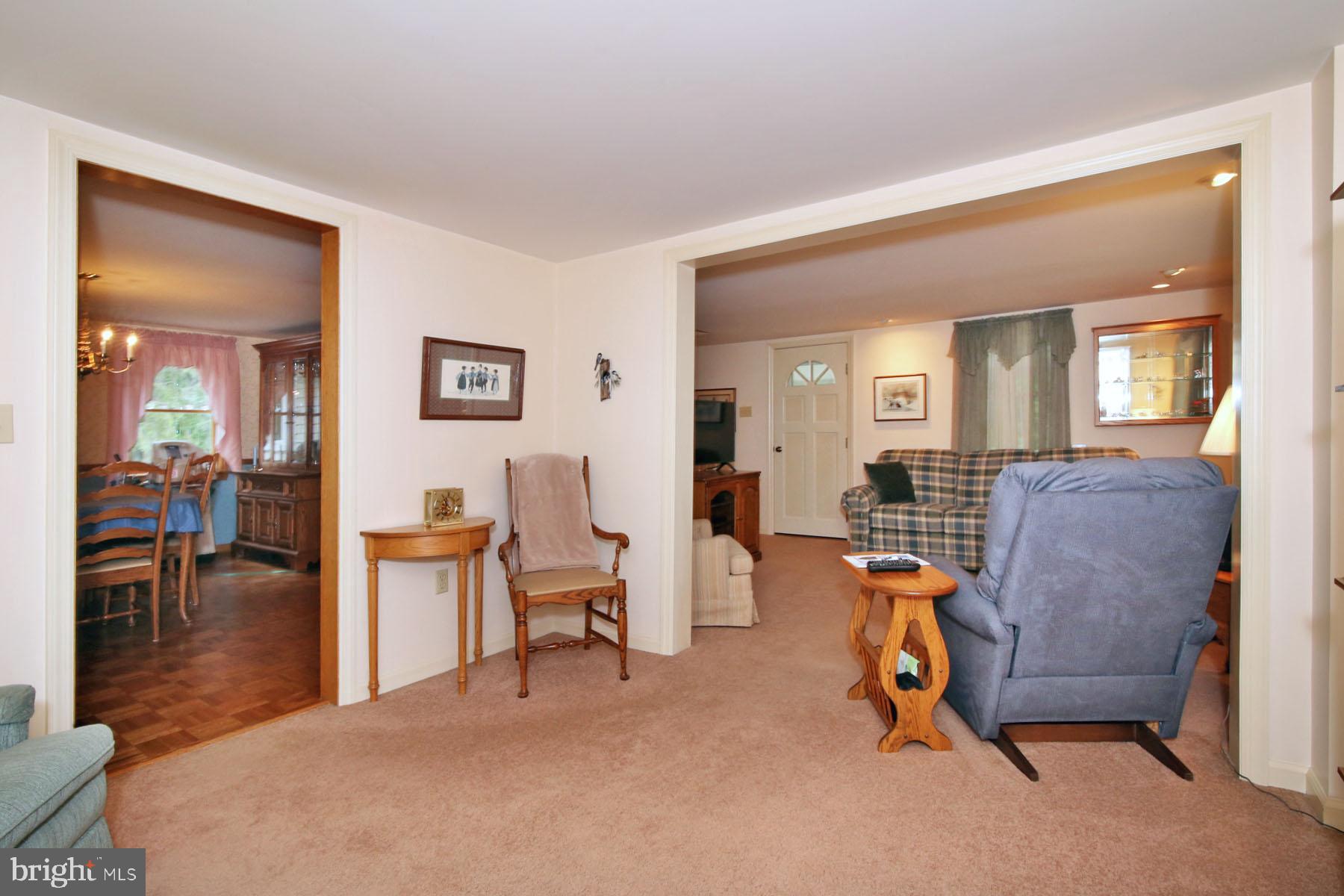 1061 Mine Road Lebanon, PA 17042 - Photo 29 of 88 Living room 1061