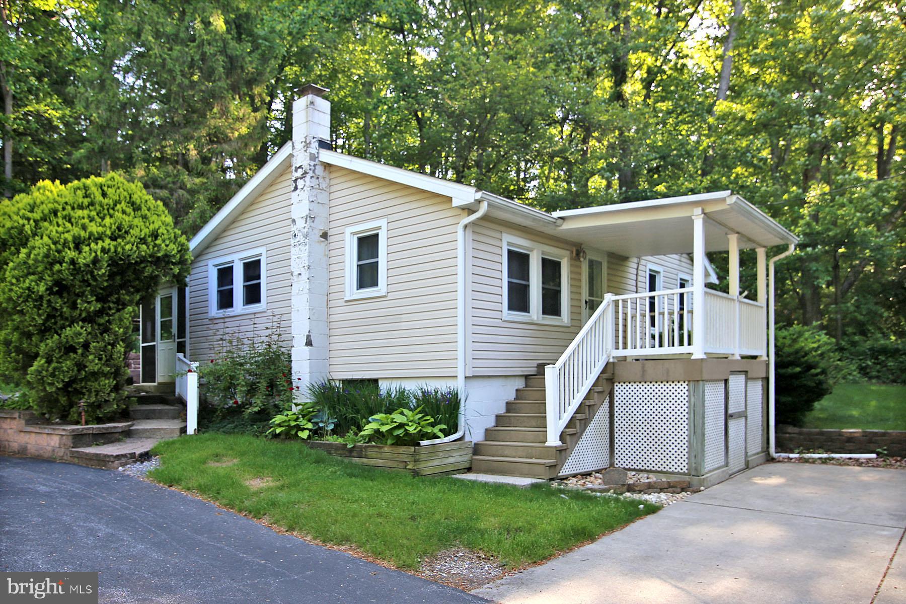 1061 Mine Road Lebanon, PA 17042 - Photo 4 of 88 Secondary residence- 1055 Mine Road- 2 bed/1 bath