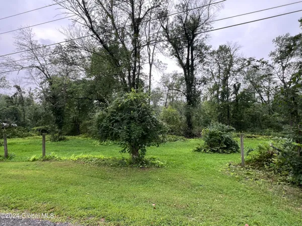 $55,000 | 12 Old Bend Road, Moreau, NY 12828