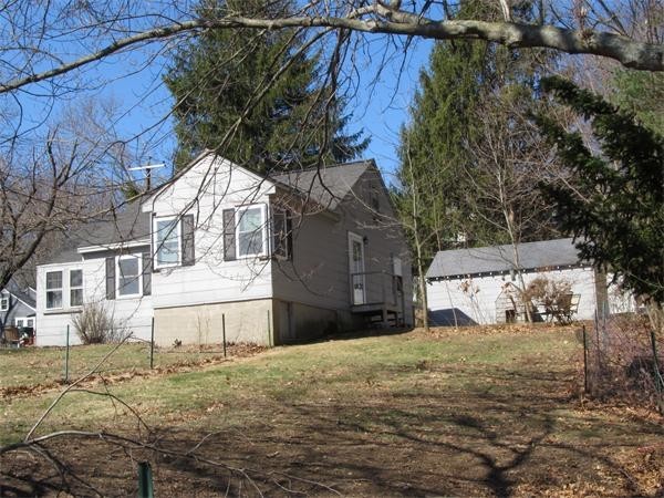 9 Hammond Road Hopedale, MA 01747 - Photo 4 of 15 Gallery Image 4