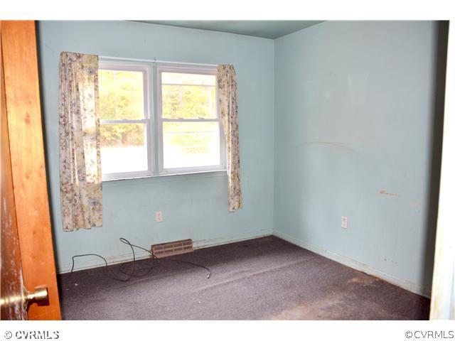 78 Farnham Creek Road Warsaw, VA 22572 - Photo 5 of 13 Gallery Image 5