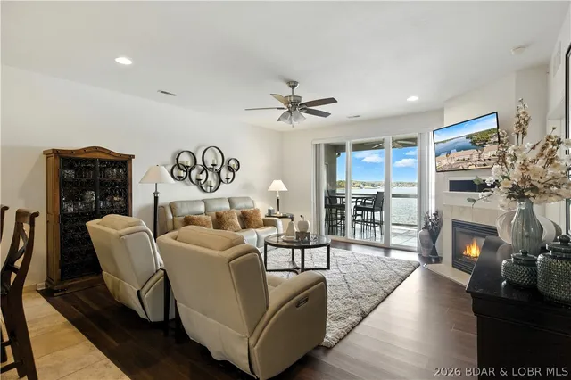 $529,000 | 1210 Lands End Parkway, Unit 413, Osage Beach, MO 65065