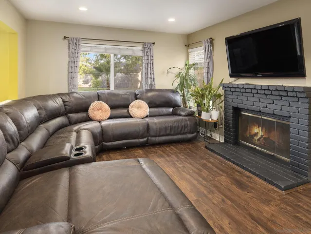 $699,000 | 757 Granite Hills Circle, El Cajon, CA 92019