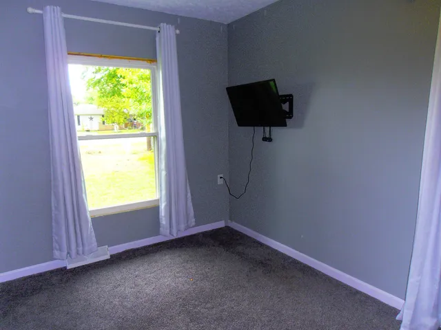 $285,000 | 10988 Fairview Avenue, Osceola, IN 46561