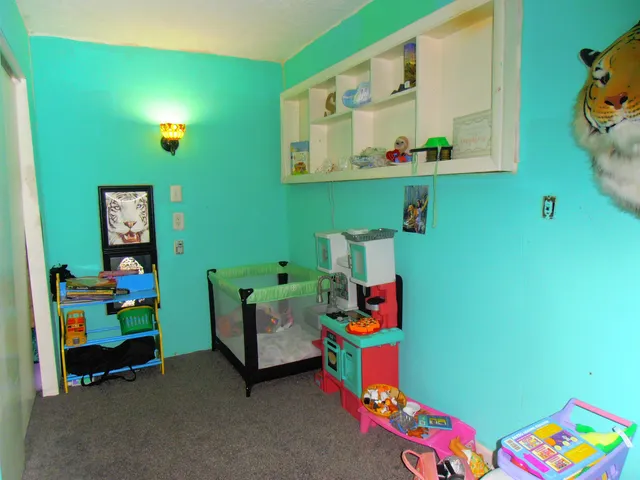 $285,000 | 10988 Fairview Avenue, Osceola, IN 46561