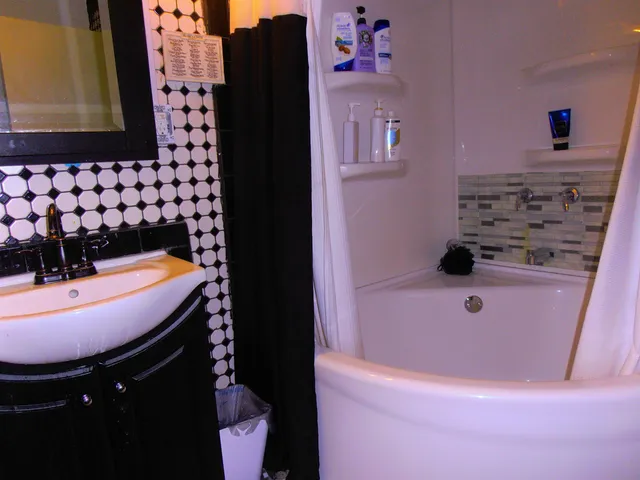 $285,000 | 10988 Fairview Avenue, Osceola, IN 46561