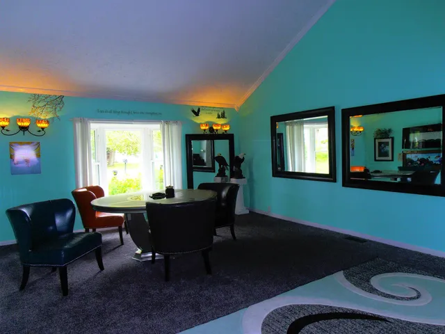 $285,000 | 10988 Fairview Avenue, Osceola, IN 46561