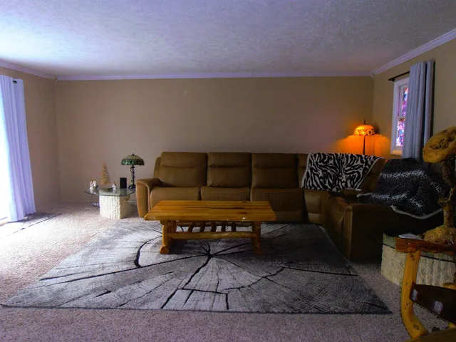 $285,000 | 10988 Fairview Avenue, Osceola, IN 46561