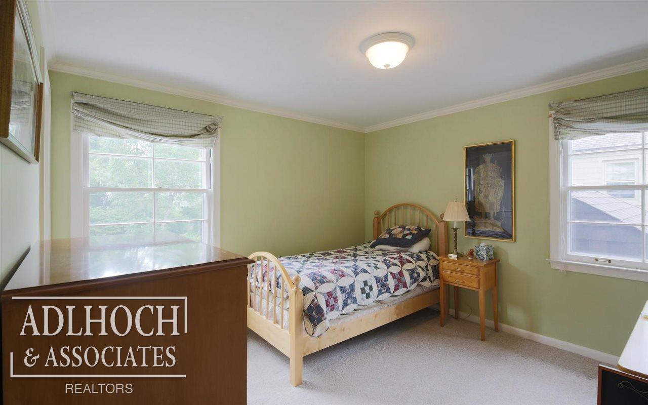 256 Cloverly Road Grosse Pointe, MI 48236 - Photo 18 of 26 31312736-17.JPG