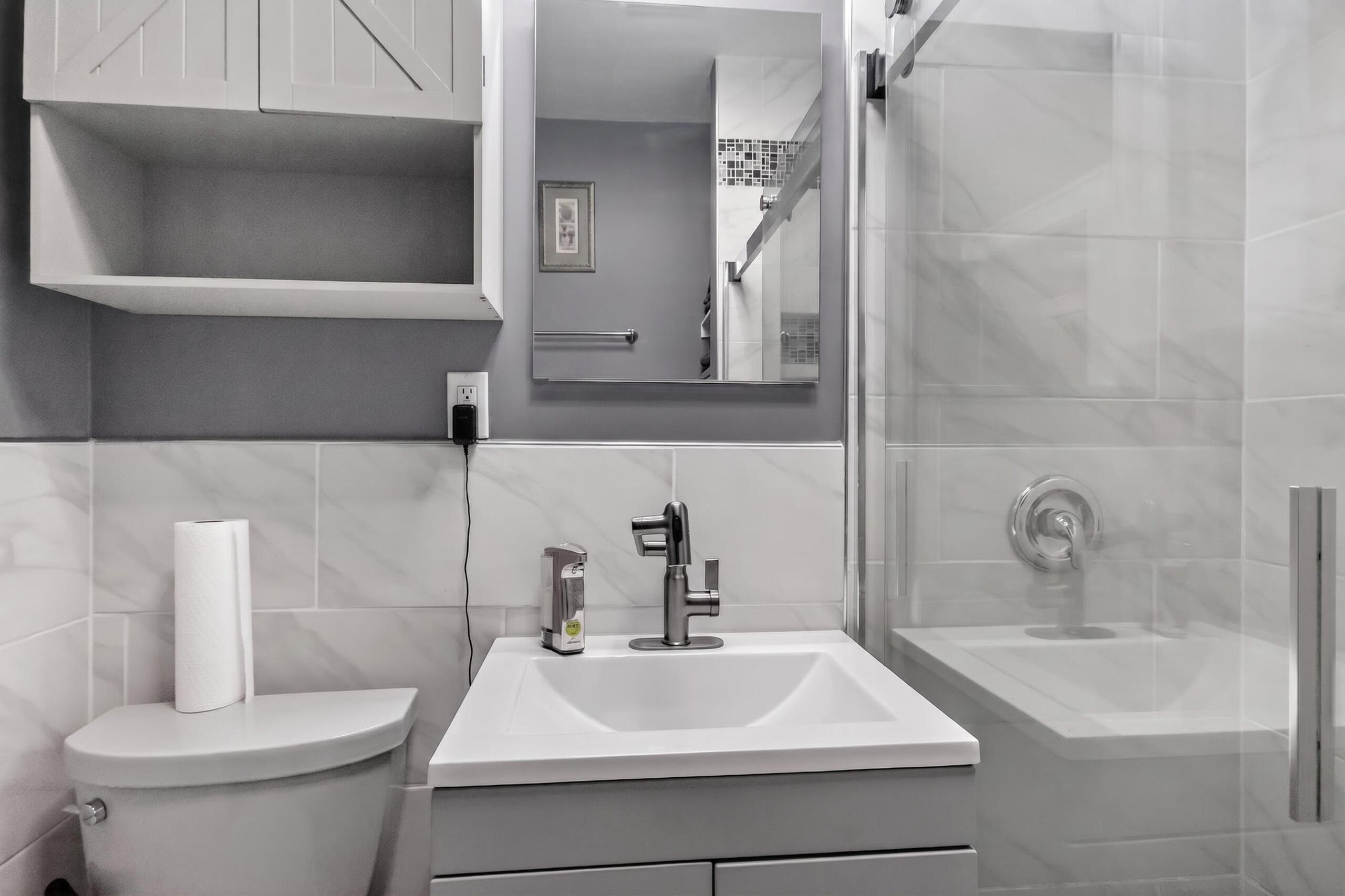2534 North 46th Street Milwaukee, WI 53210 - Photo 22 of 40 2534 N 46th St - Bathroom 1 View 2