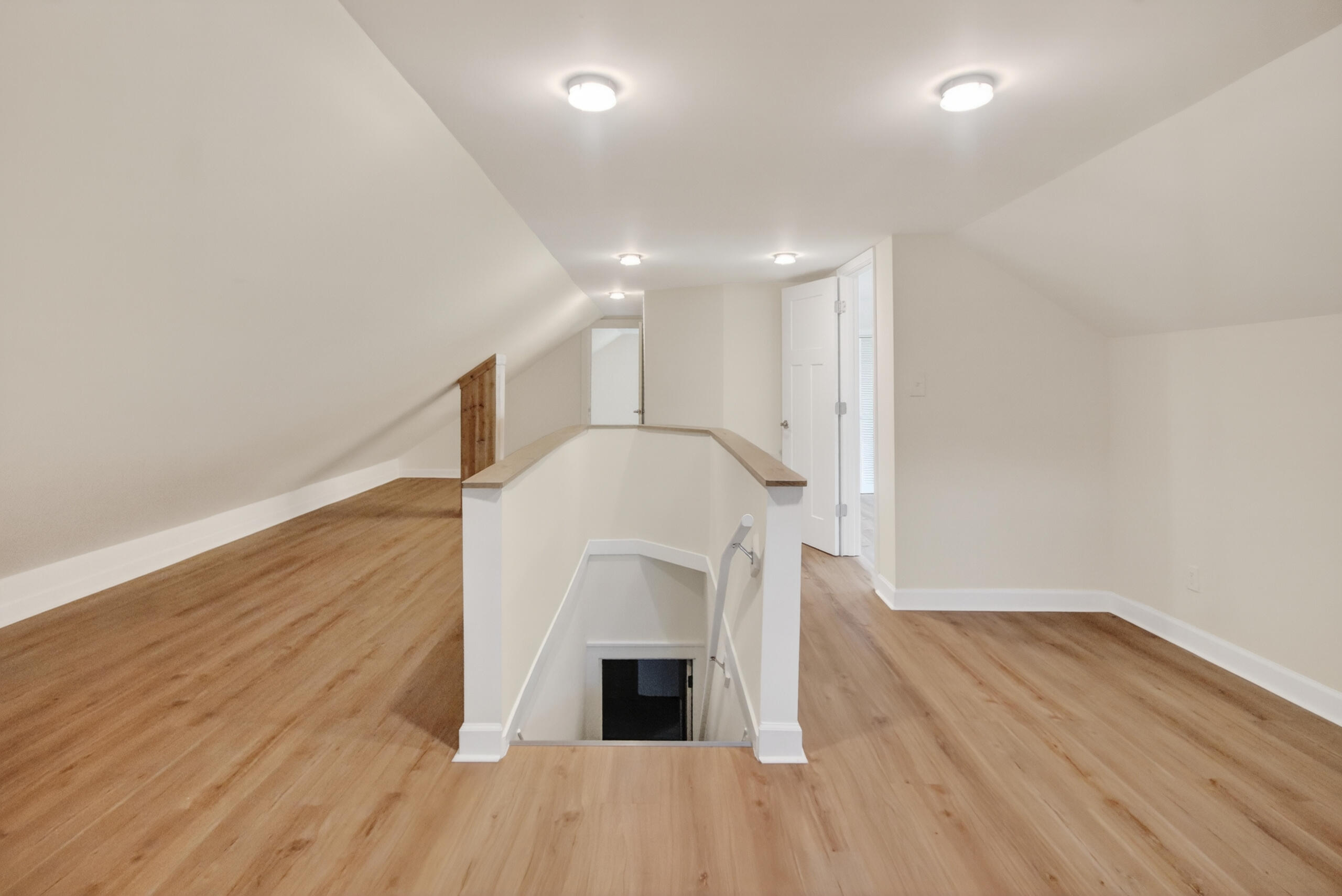 2534 North 46th Street Milwaukee, WI 53210 - Photo 25 of 40 2534 N 46th St - Hall/ Open Area