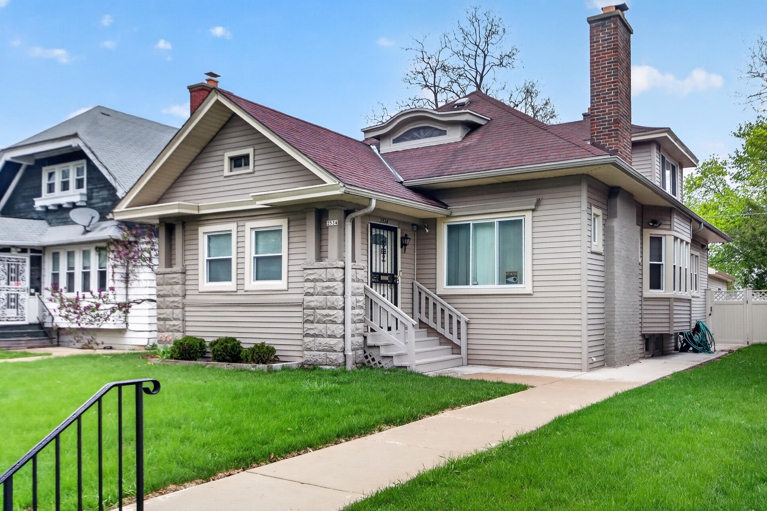 2534 North 46th Street Milwaukee, WI 53210 - Photo 3 of 40 2534 N 46th St - Front View 3