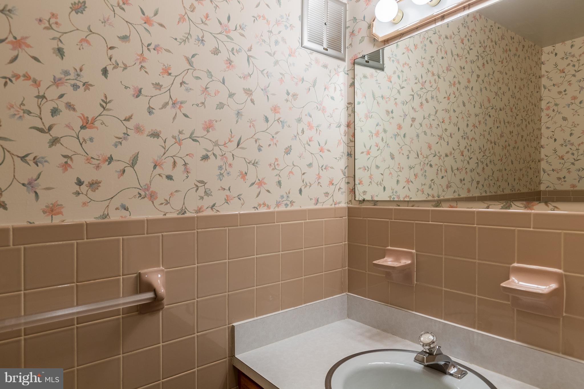 421 Ridgemore Street Fredericksburg, VA 22405 - Photo 22 of 28 Bath
