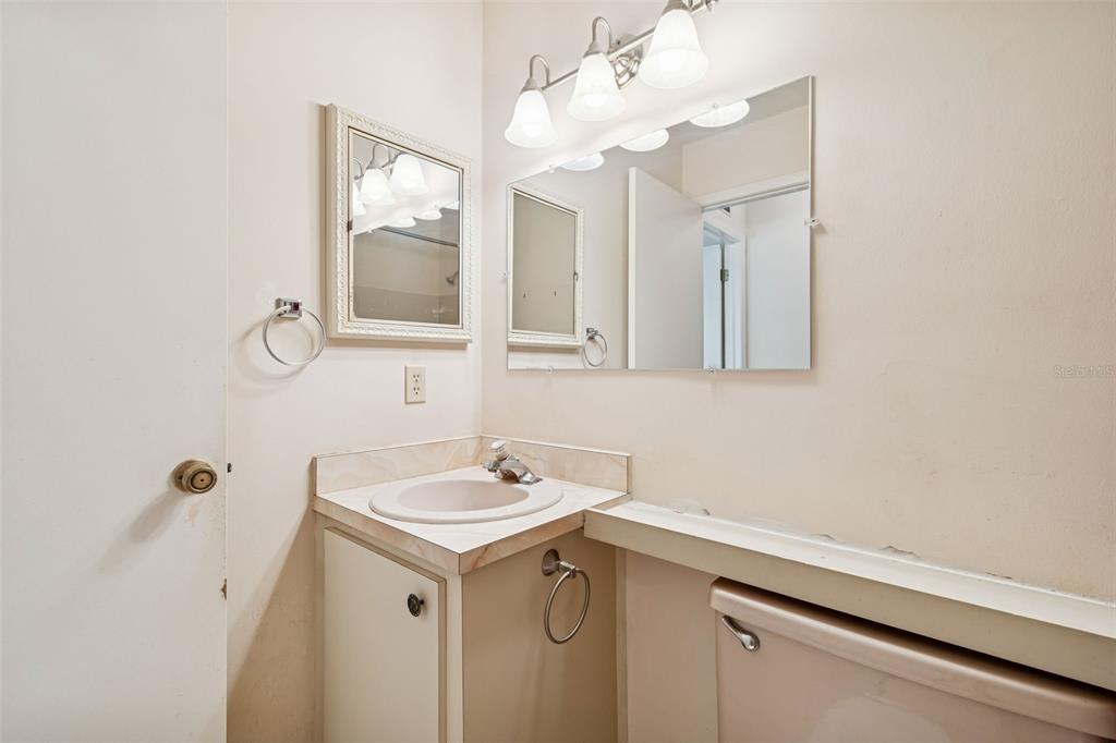 4801 Ridge Point Drive Tampa, FL 33624 - Photo 14 of 74