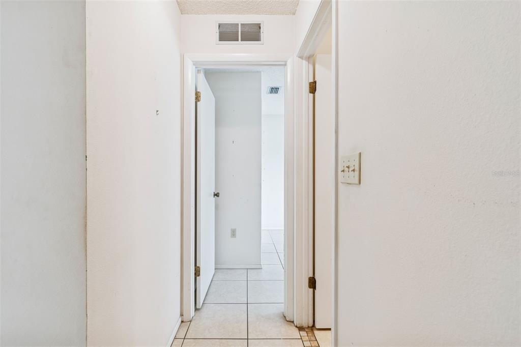 4801 Ridge Point Drive Tampa, FL 33624 - Photo 17 of 74