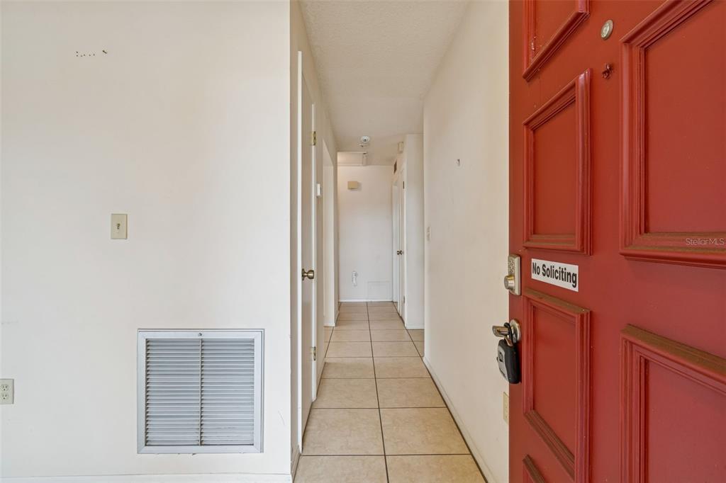 4801 Ridge Point Drive Tampa, FL 33624 - Photo 4 of 74