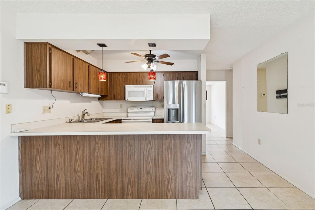 4801 Ridge Point Drive Tampa, FL 33624 - Photo 7 of 74