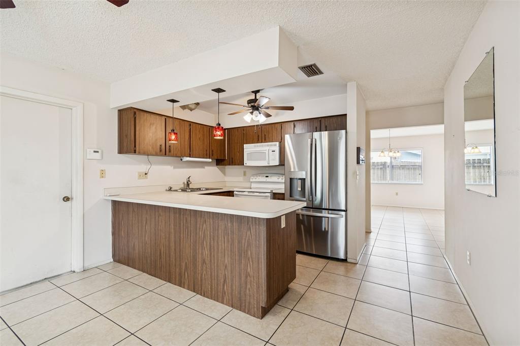 4801 Ridge Point Drive Tampa, FL 33624 - Photo 8 of 74