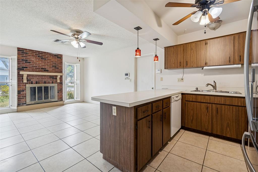 4801 Ridge Point Drive Tampa, FL 33624 - Photo 10 of 74