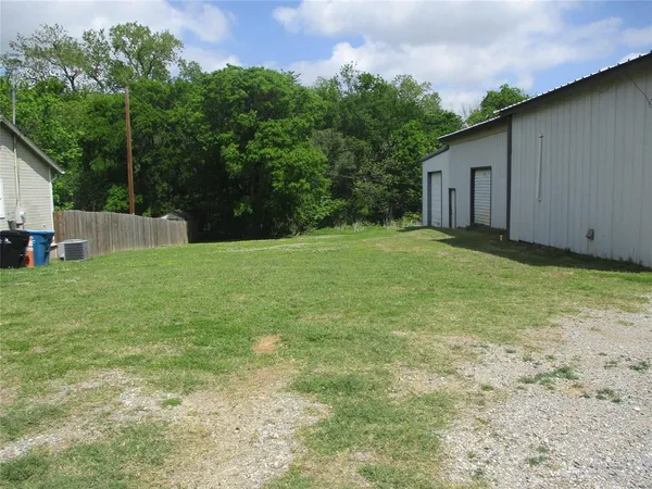 $48,000 | 107 West Day Street, Unit 2, Denison, TX 75021