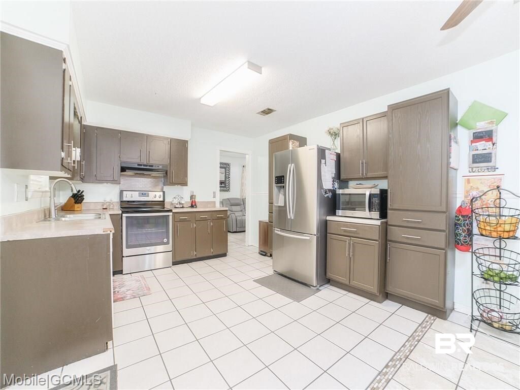 5371 Saticoy Drive Mobile, AL 36609 - Photo 2 of 14