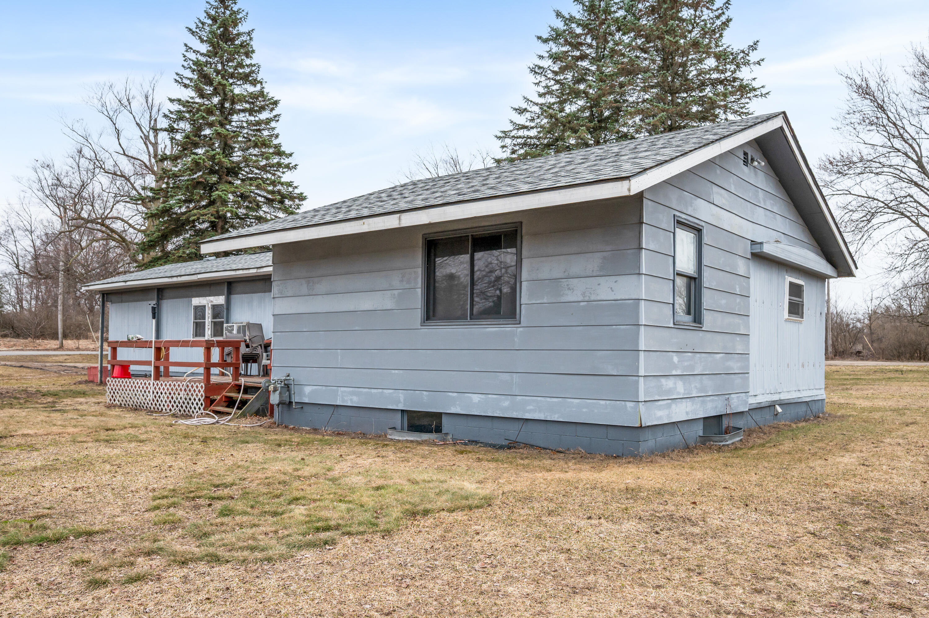 21704 North Avenue Reed City, MI 49677 - Photo 3 of 27 21704-WNorthAve-RC-25