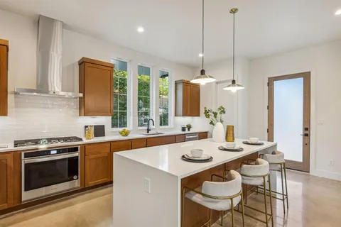 $524,900 | 2701 Vilbig Road, Dallas, TX 75212
