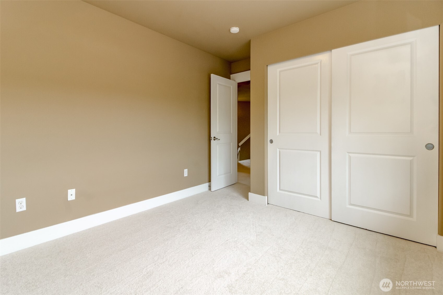 3000 South Mt Baker Boulevard Seattle, WA 98144 - Photo 31 of 40 an empty room with closet area