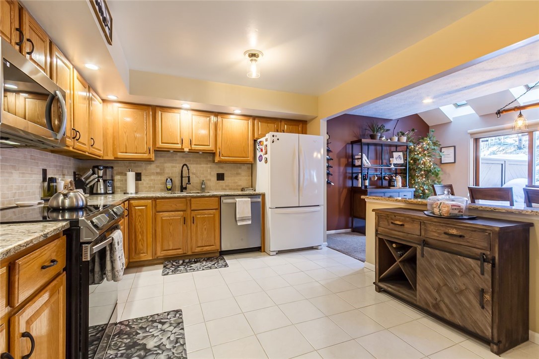 302 Marina View Lane Webster, NY 14580 - Photo 11 of 37