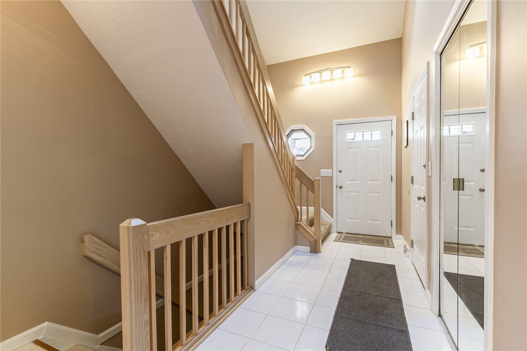 302 Marina View Lane Webster, NY 14580 - Photo 3 of 37