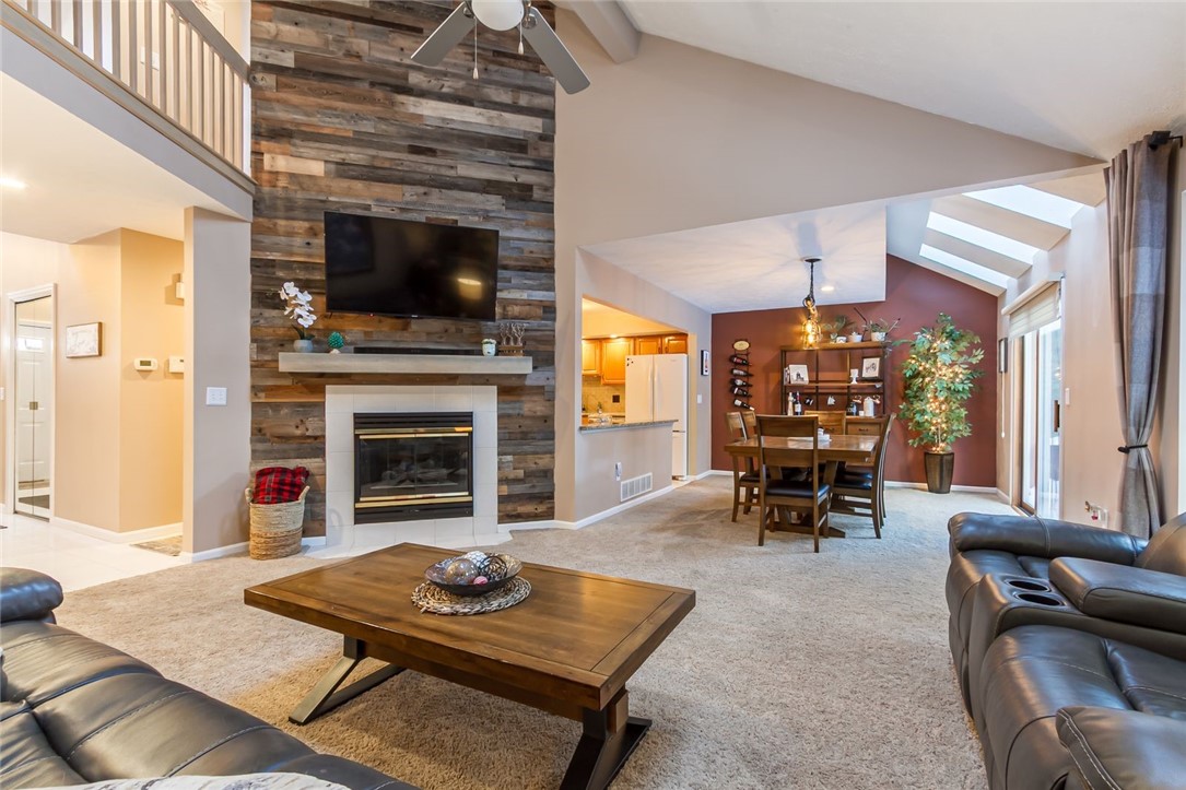 302 Marina View Lane Webster, NY 14580 - Photo 4 of 37