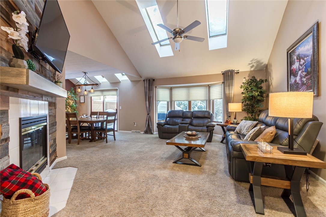 302 Marina View Lane Webster, NY 14580 - Photo 8 of 37