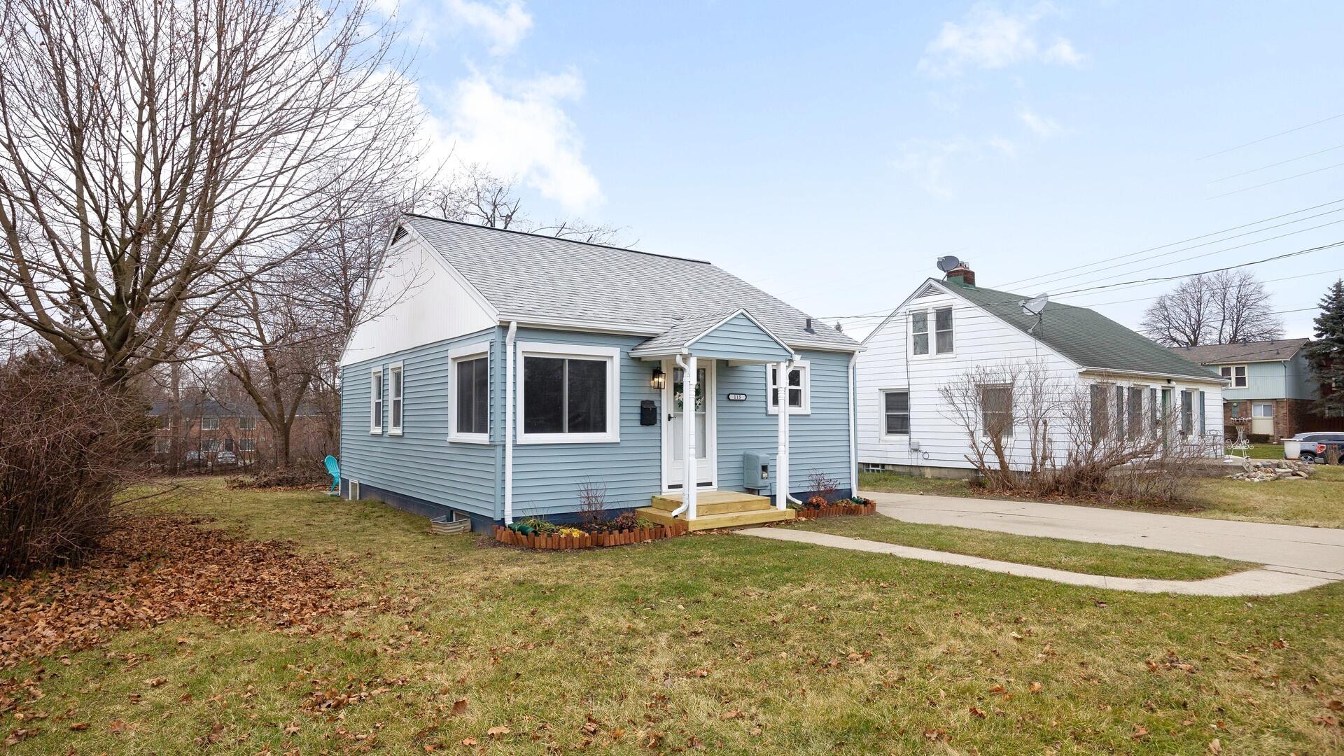 115 North Maple Road Saline, MI 48176 - Photo 2 of 40 001_26
