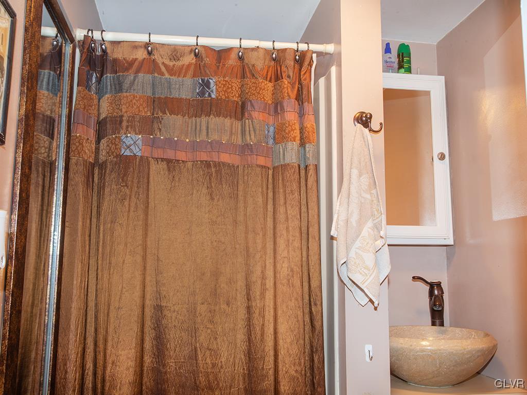 6425 Memorial Road Allentown, PA 18106 - Photo 13 of 30 Gallery Image 13