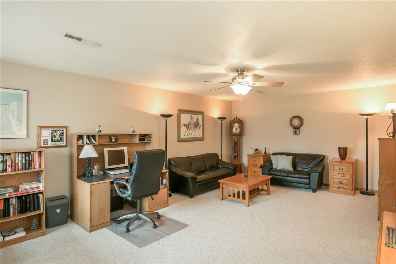 2640 Walden Road Iowa City, IA 52246 - Photo 14 of 25 Gallery Image 14