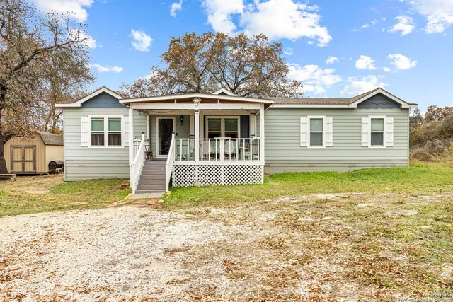 $2,200 | 210 Rhonda Drive, Lytle, TX 78052