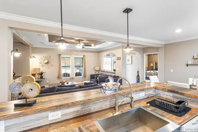 $2,200 | 210 Rhonda Drive, Lytle, TX 78052