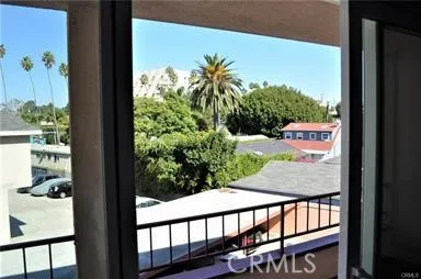 $3,100 | 2025 4th Street, Unit 205A, Santa Monica, CA 90405