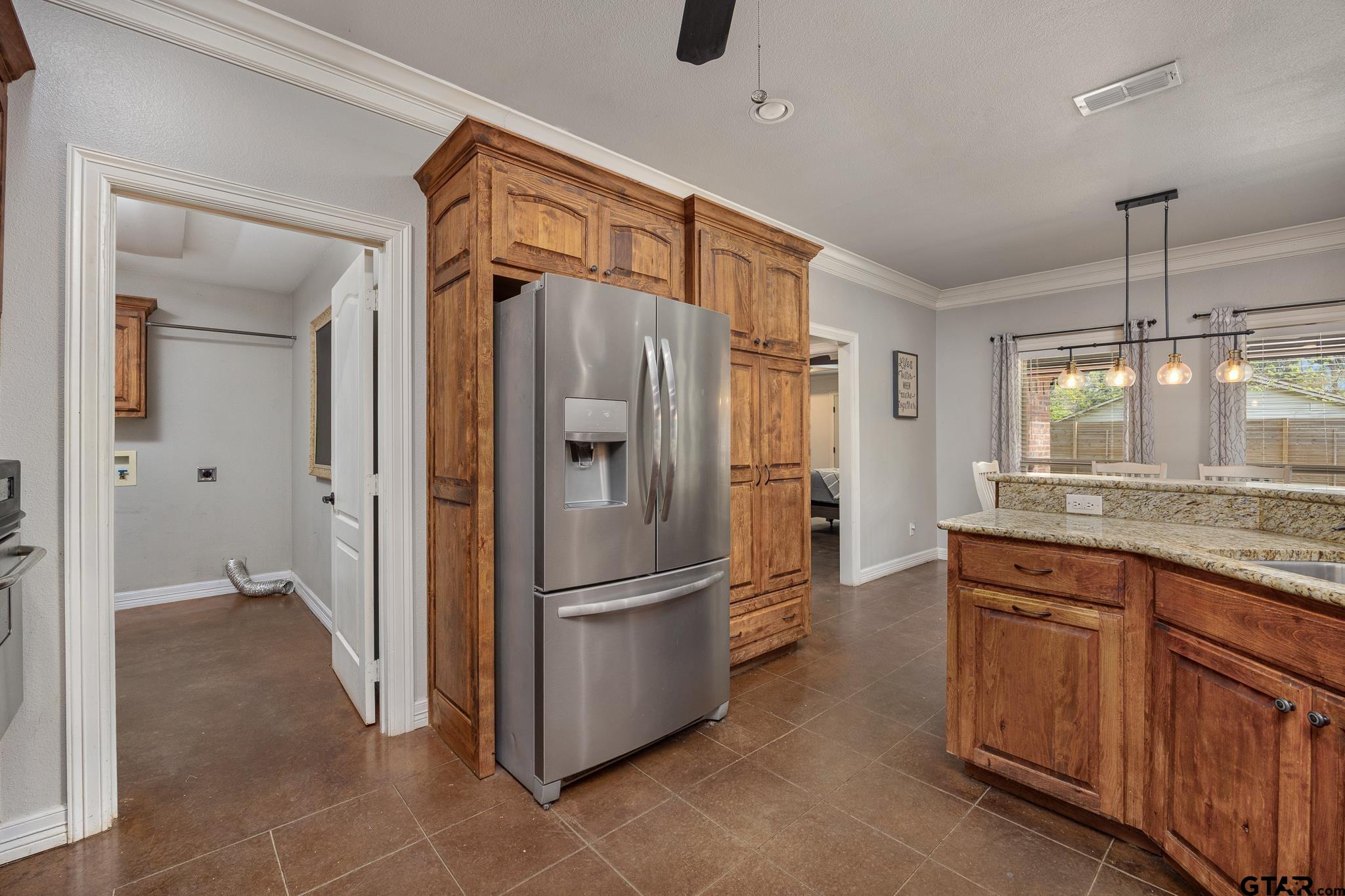 710 Willowood Street Longview, TX 75604 - Photo 12 of 33