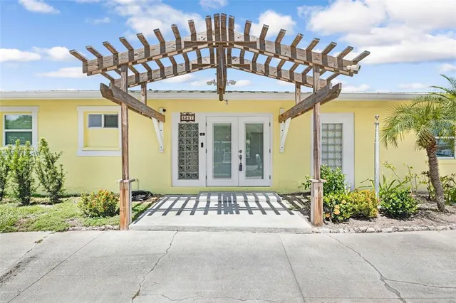 $750,000 | 5207 Palmetto Point Drive, Palmetto, FL 34221