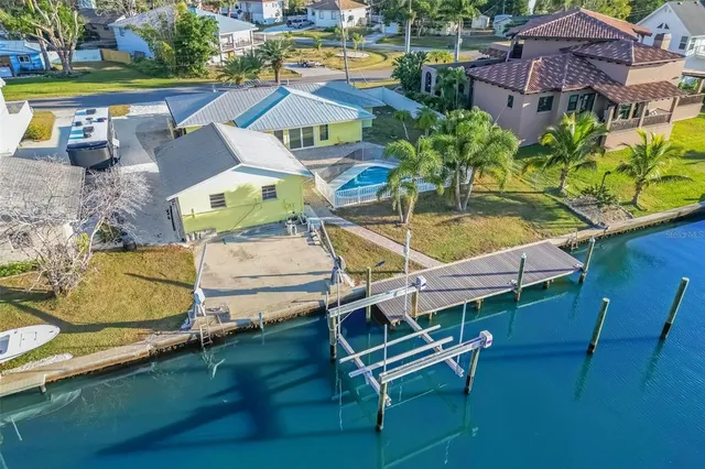 $750,000 | 5207 Palmetto Point Drive, Palmetto, FL 34221