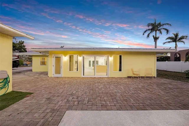 $750,000 | 5207 Palmetto Point Drive, Palmetto, FL 34221